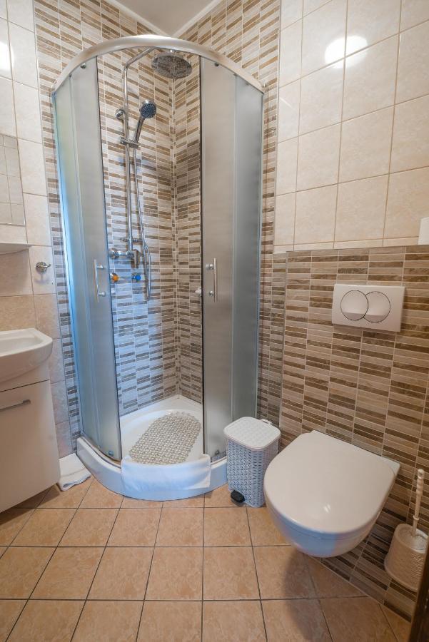 Boglarka Panzio - Etterem Hotel Mezokovesd Luaran gambar