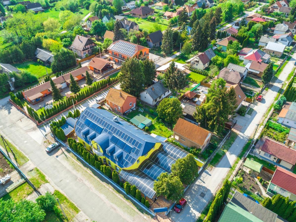 Boglarka Panzio - Etterem Hotel Mezokovesd Luaran gambar